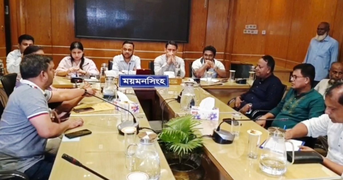 ৮ ঘণ্টা পর ময়মনসিংহ থেকে ঢাকাগামী বাস চলাচল স্বাভাবিক