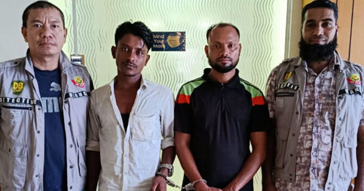 শাহবাগে ইয়াবাসহ ২ কারবারি গ্রেফতার