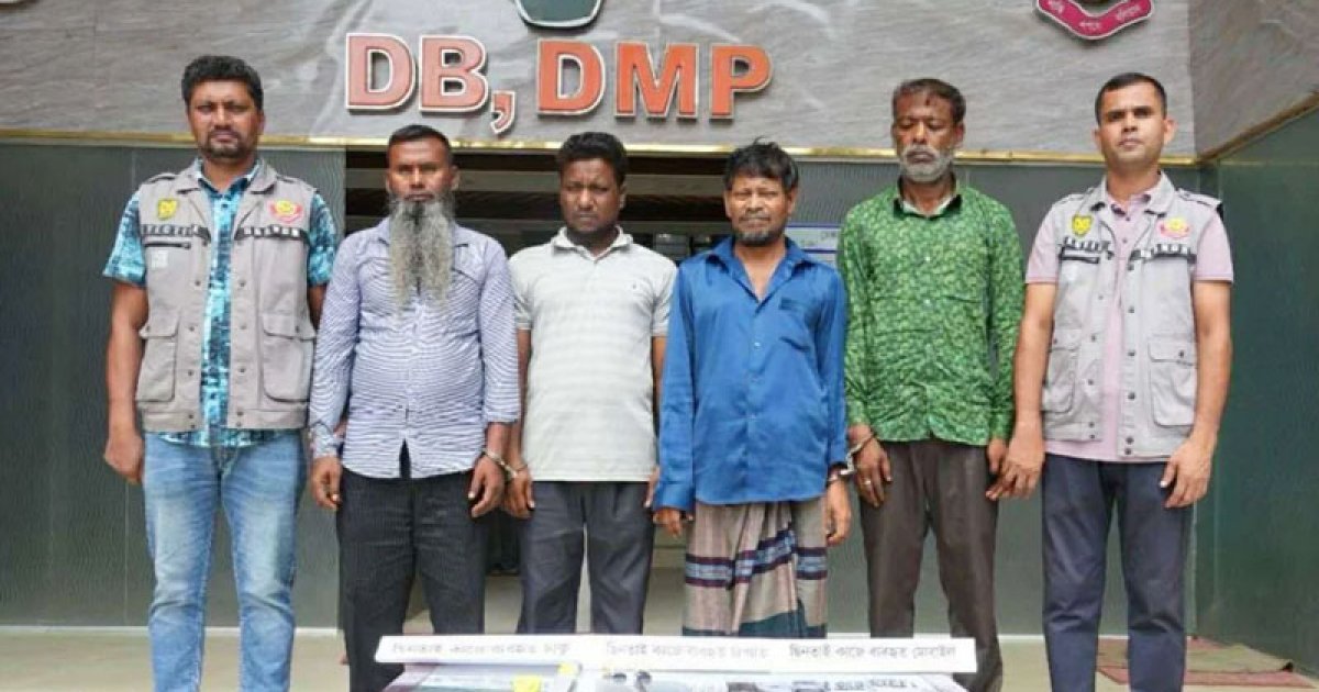রাজধানীতে সিএনজি স্টার্ট বন্ধ করে ছিনতাই: গ্রেফতার ৪