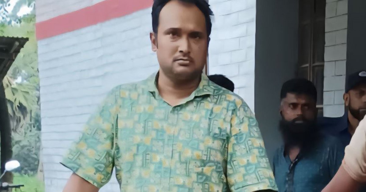 সাবেক ভাইস চেয়ারম্যানকে রাতে আটক করে থানায় নিয়ে গেলো কয়েকজন ব্যক্তি