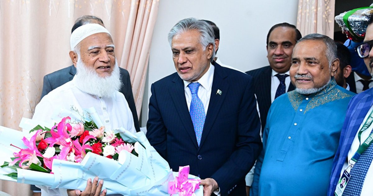 জামায়াত আমিরের বাসায় পাকিস্তানের উপ-প্রধানমন্ত্রী