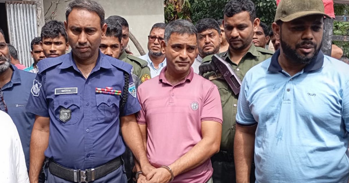 টিসিবির তেল খোলা বাজারে বিক্রি, ব্যবসায়ী আটক