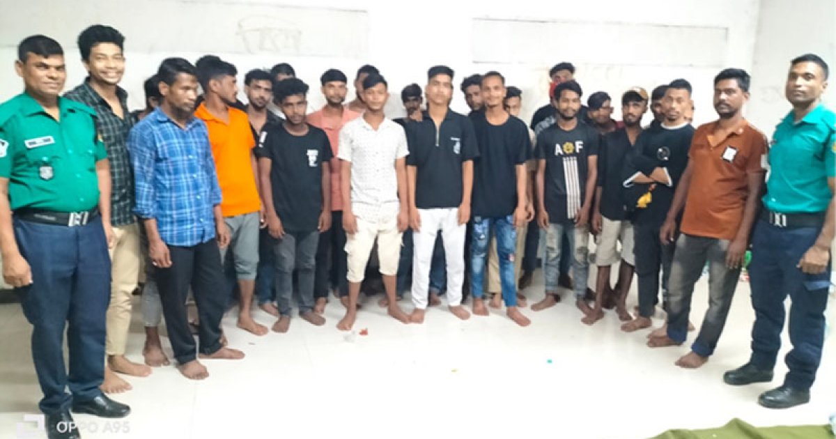মোহাম্মদপুরে বিশেষ অভিযানে গ্রেফতার ২৮