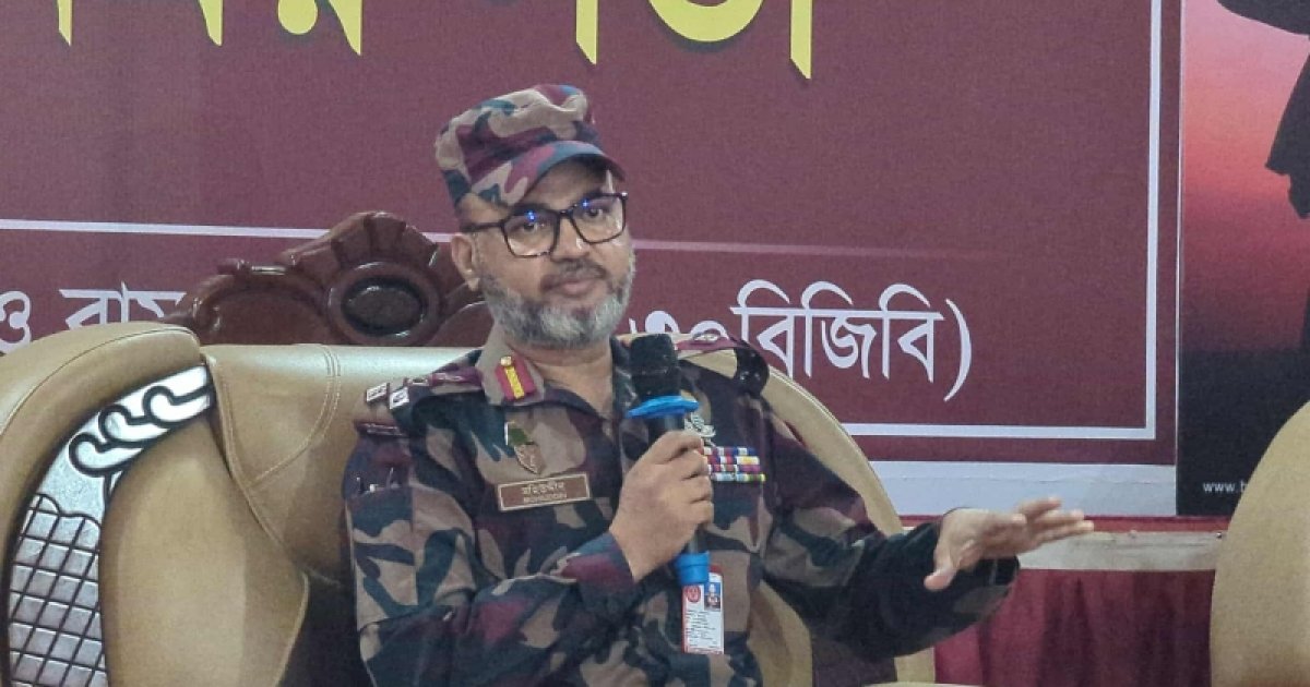 দেশের ভূখণ্ডে কোনও সন্ত্রাসী তৎপরতা চালাতে দেওয়া হবে না: বিজিবির সেক্টর কমান্ডার