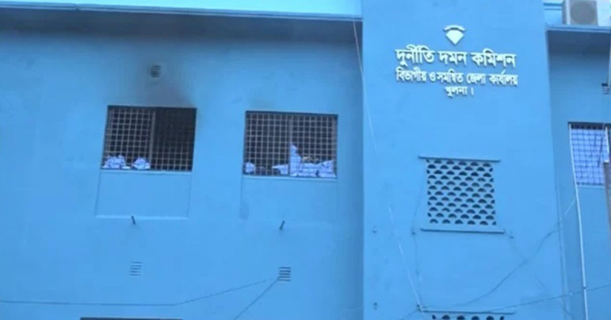 ব্যাংকের ভল্ট থেকে টাকা-ডলার গায়েবের ঘটনায় মামলা