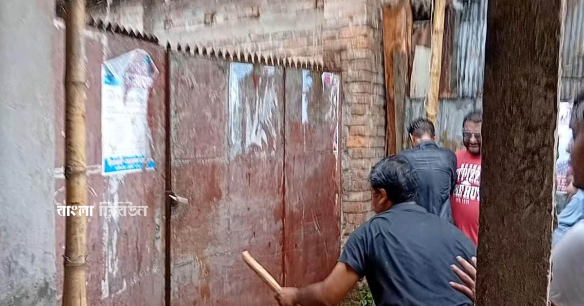 গাইবান্ধায় বিক্ষোভ শেষে জাতীয় পার্টির কার্যালয়ে ভাঙচুর