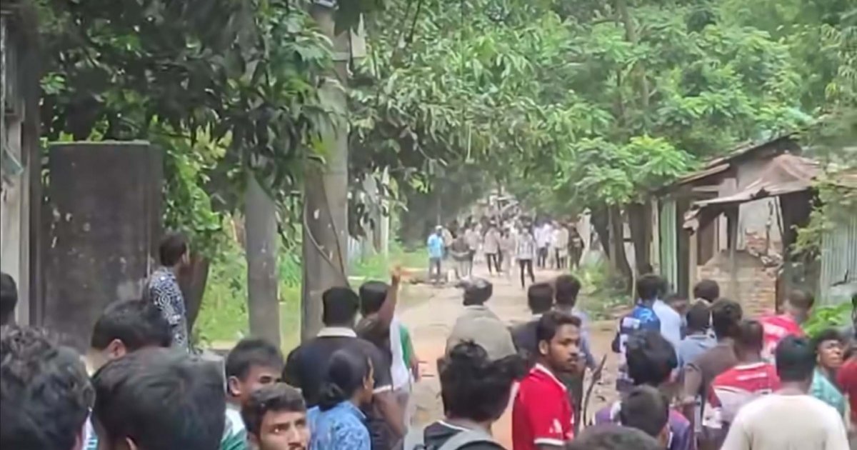 চবিতে সংঘর্ষ: গুরুতর আহত এক শিক্ষার্থীকে ঢাকায় পাঠানো হচ্ছে