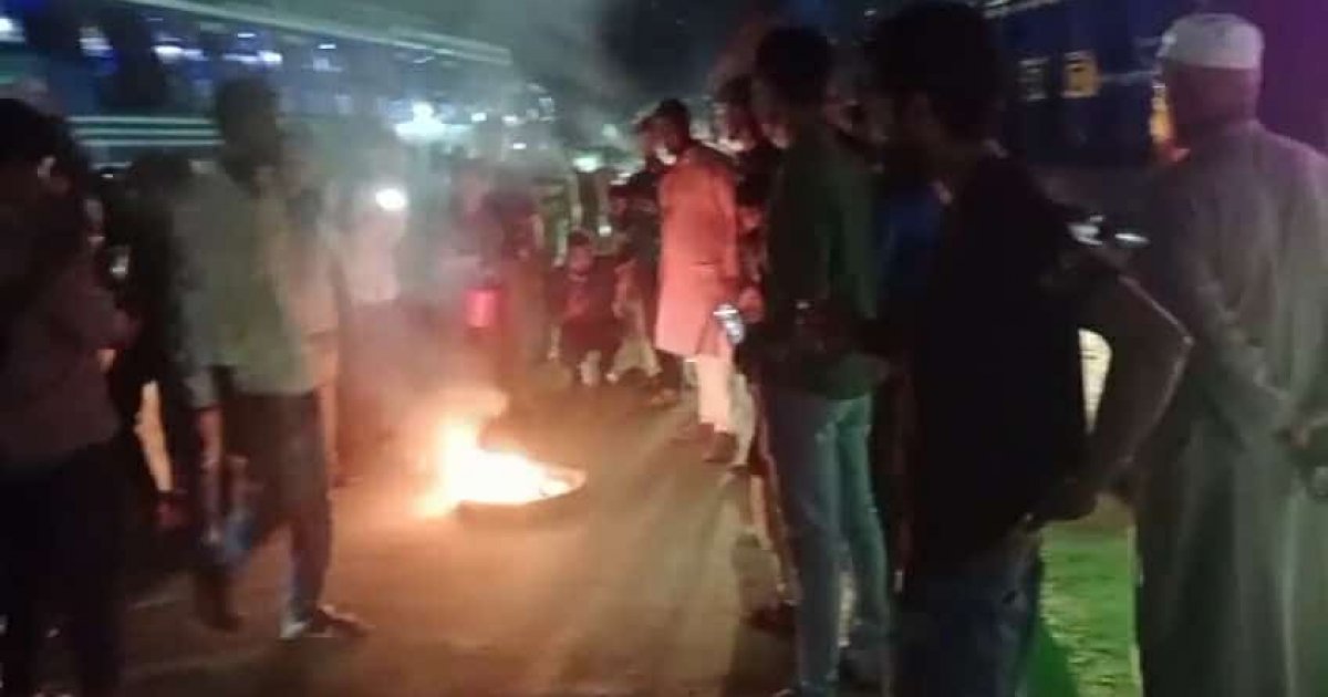 নুরের ওপর হামলার প্রতিবাদে পটুয়াখালীতে মহাসড়ক অবরোধ