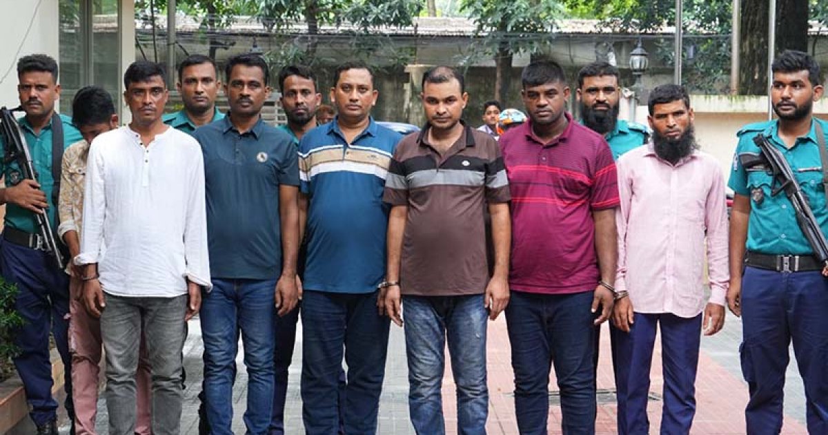 ডিবি পরিচয়ে ডাকাতির প্রস্তুতিকালে গ্রেফতার ৭