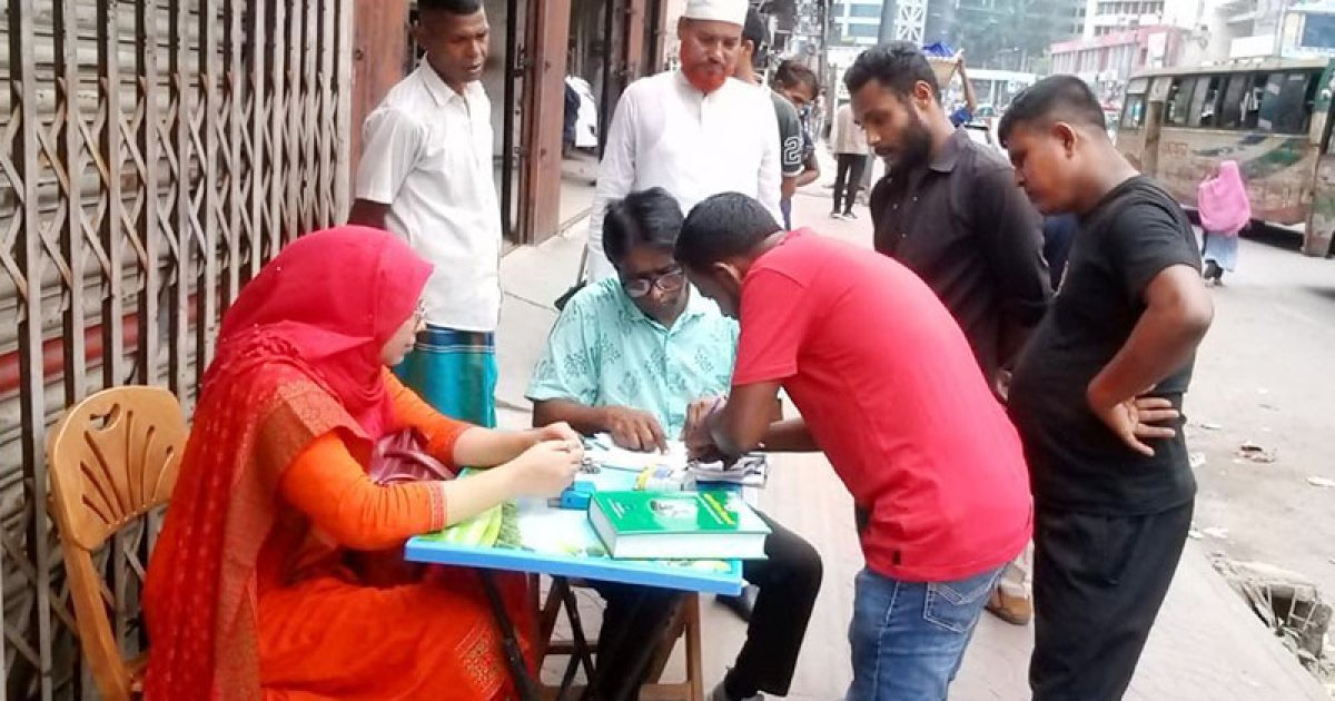 কাকরাইলে মোবাইল কোর্ট অভিযান: কালো ধোঁয়া নির্গমনে ৬ মামলা, জরিমানা
