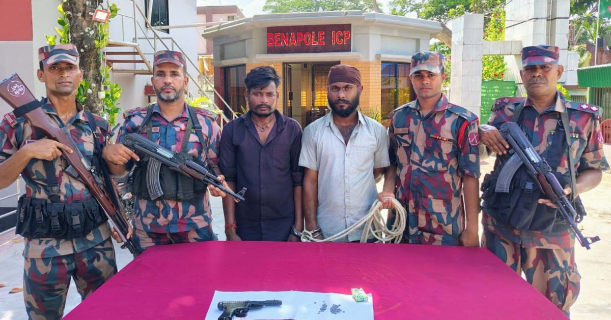 বেনাপোল বন্দরে ভারতীয় ট্রাকে পাওয়া গেলো পিস্তল ও গুলি