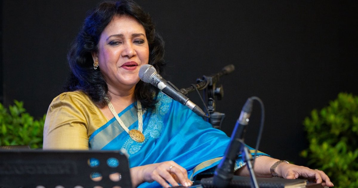 এক ক্লিকে ইয়াসমিন মুশতারীর সবটুকু