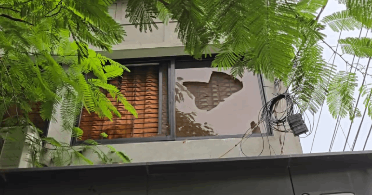 কাদের সিদ্দিকীর বাড়িতে ভাঙচুরের ঘটনায় থানায় অভিযোগ