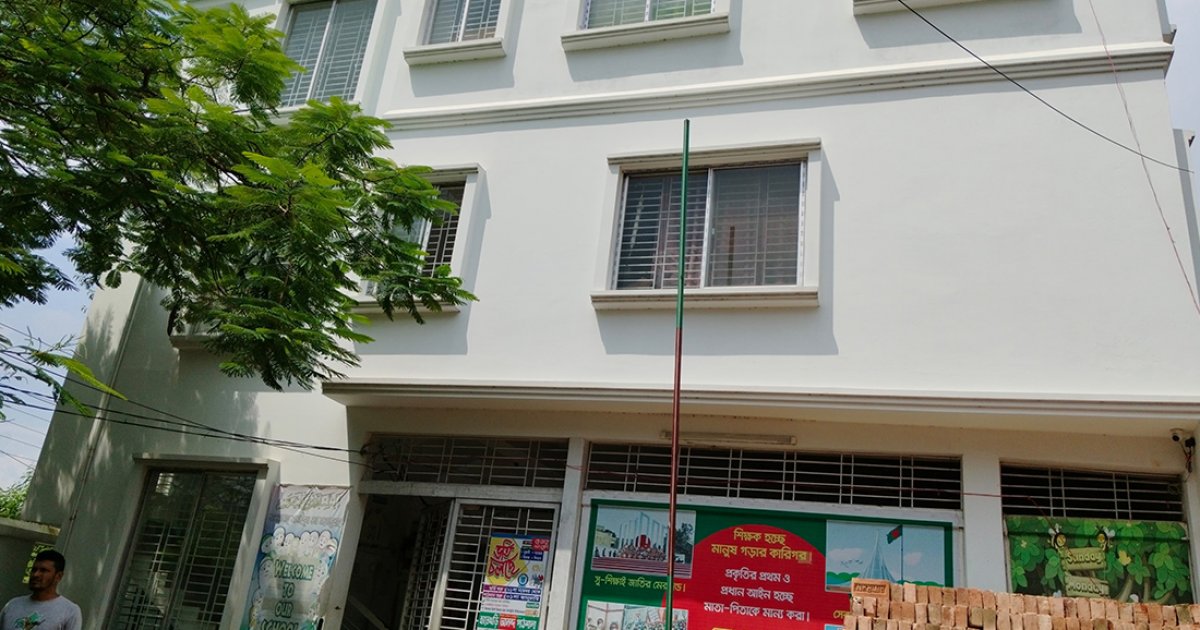 কুমিল্লায় ভাড়া বাসা থেকে মা-মেয়ের মরদেহ উদ্ধার, পুলিশের ধারণা ‘হত্যাকাণ্ড’