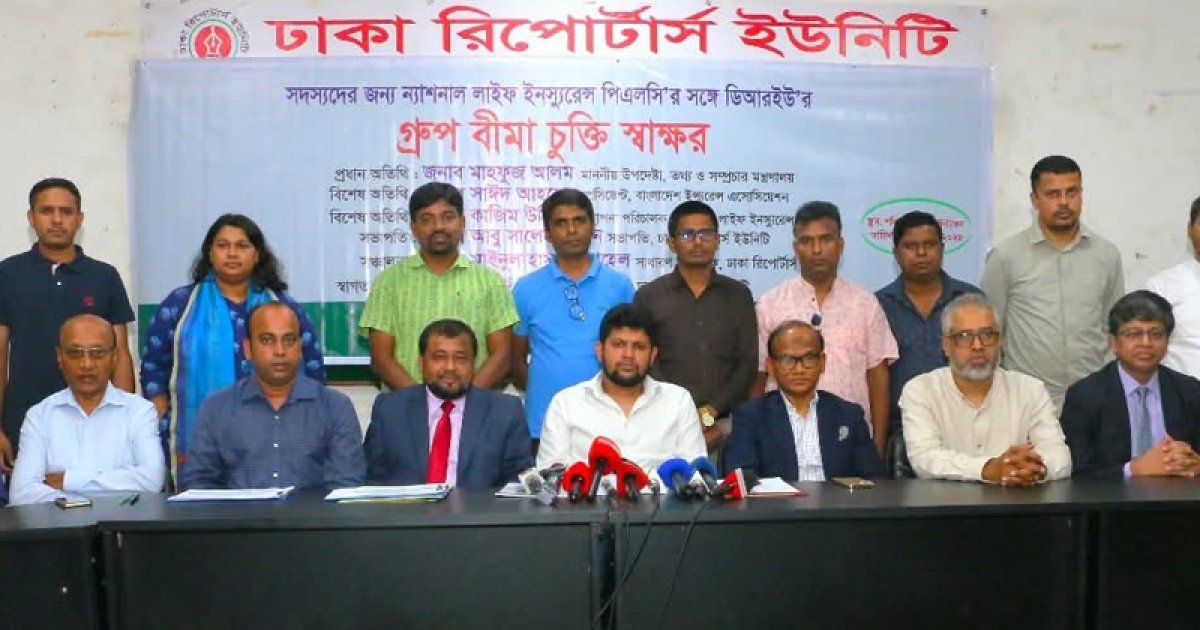 সাংবাদিকরা স্বাবলম্বী না হলে গোষ্ঠীর পাপেট হয়ে যায়: তথ্য উপদেষ্টা