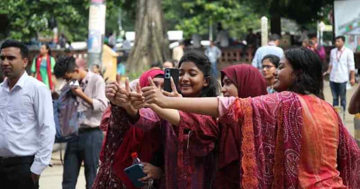ডাকসু নির্বাচন: তিন ঘণ্টায় ভোট পড়েছে ৩৫ শতাংশ