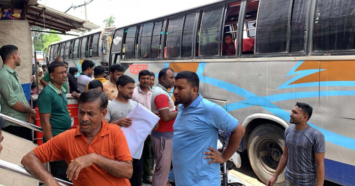 ৪১ ঘণ্টা পর রাজশাহী-ঢাকা রুটে বাস চলাচল শুরু
