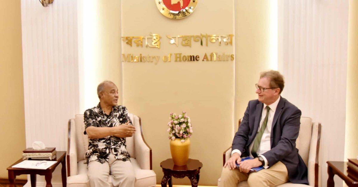 স্বরাষ্ট্র উপদেষ্টার সঙ্গে ইইউ’র অভিবাসন ও আশ্রয়বিষয়ক পরিচালকের সাক্ষাৎ