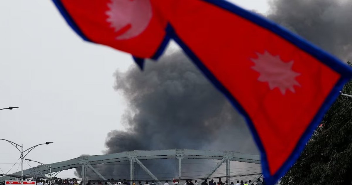 রাজনৈতিক অনিশ্চয়তায় নেপাল, সামনে কী?