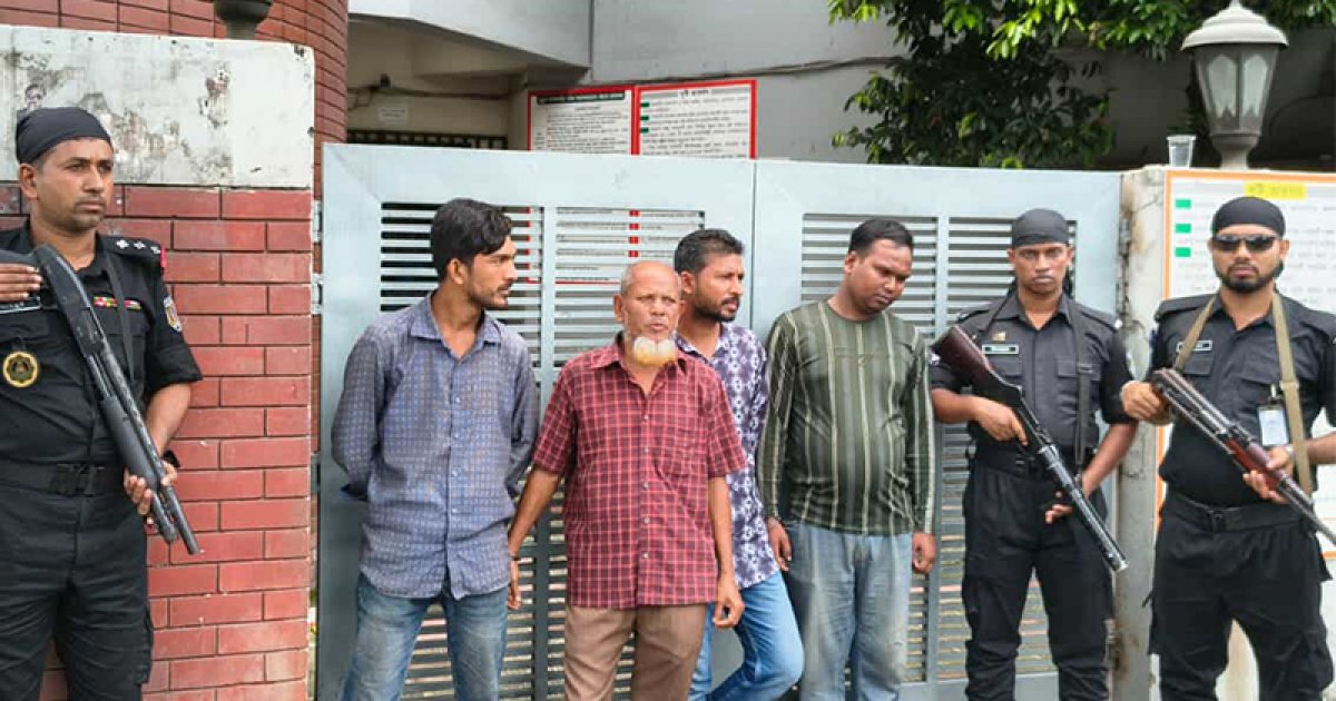 আগারগাঁও পাসপোর্ট অফিস এলাকায় র‌্যাবের অভিযান, চার জনের কারাদণ্ড