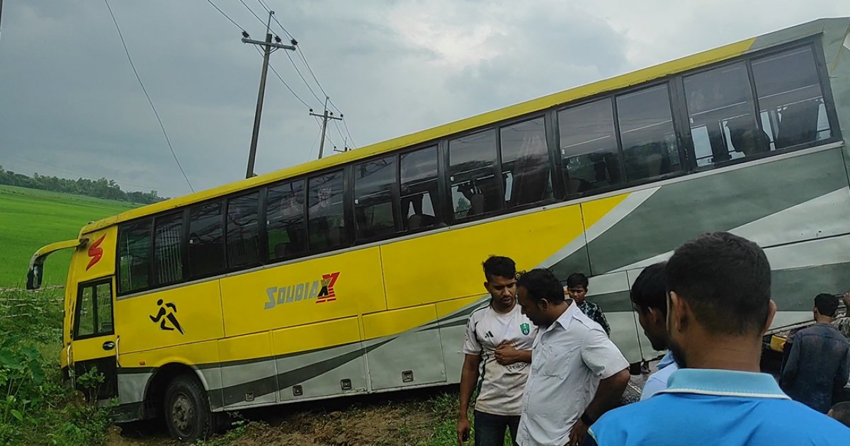 রাস্তা পারাপারের সময় বাসচাপায় প্রাণ গেলো মা-ছেলের