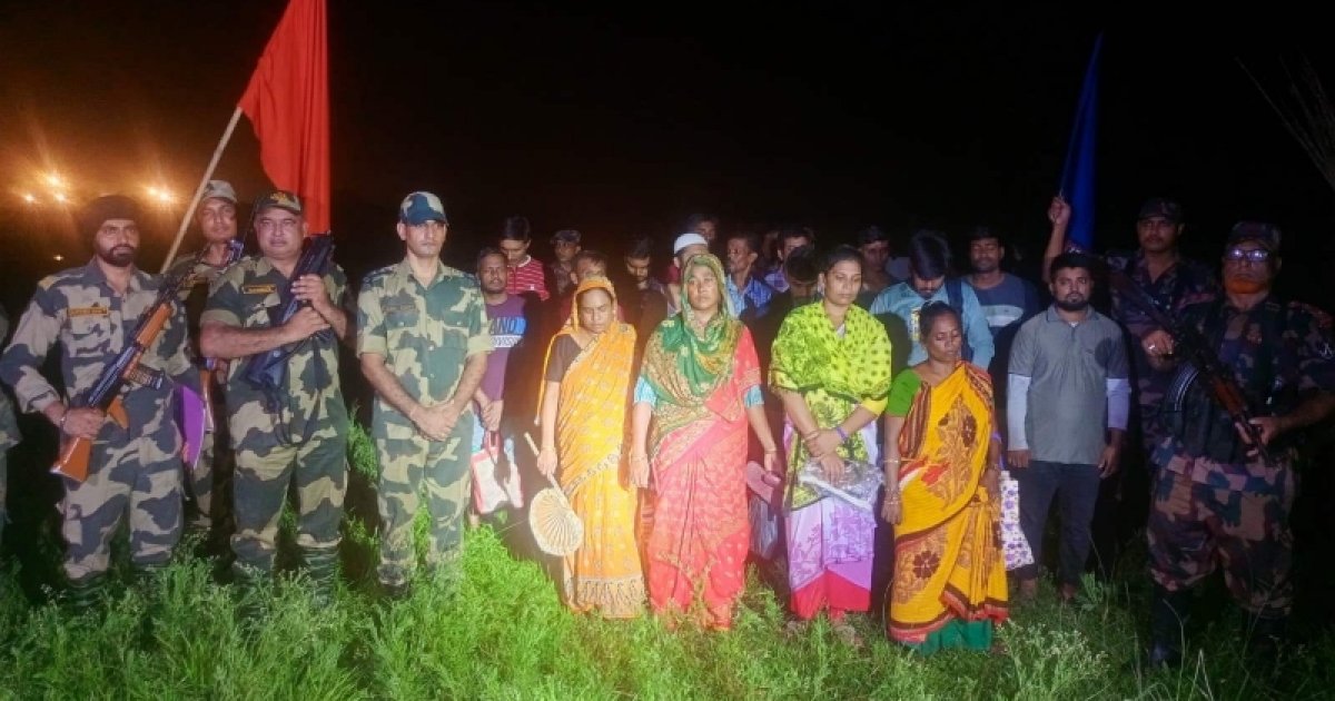 ভারতে আটক ১৮ বাংলাদেশিকে ফেরত পাঠালো বিএসএফ