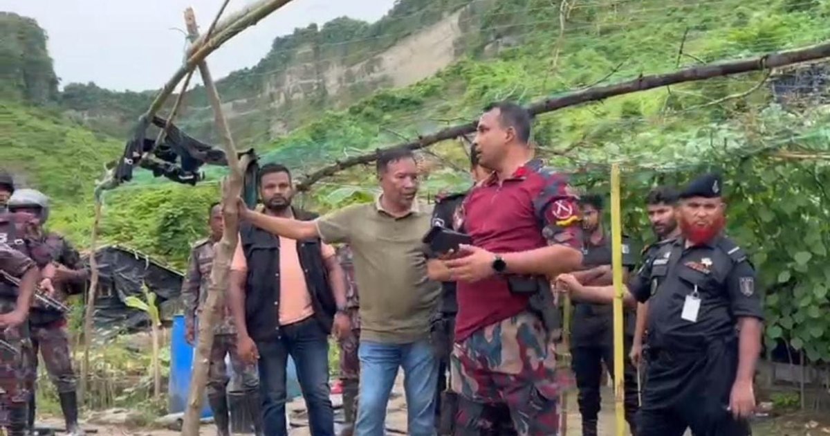 পাহাড়ে মানব পাচারকারীদের আস্তানা থেকে ৮৪ জনকে উদ্ধার, আটক ৩