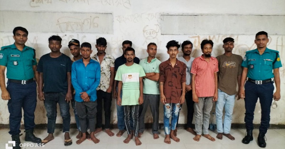 মোহাম্মদপুরে বিশেষ অভিযানে গ্রেফতার ১২