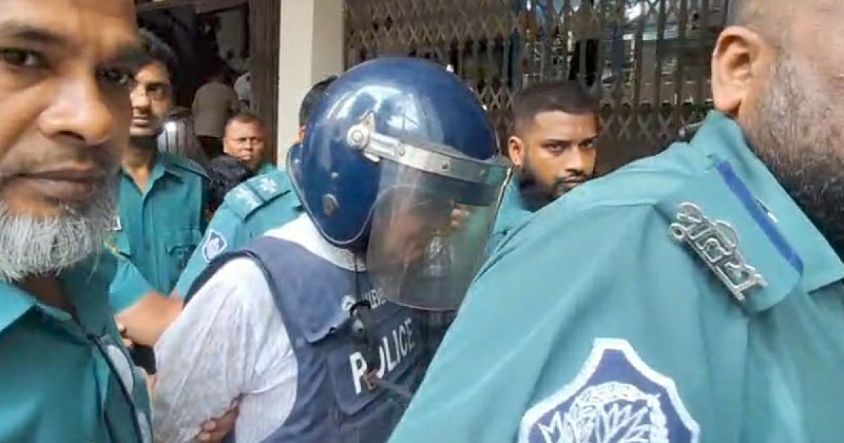 দুদকের মামলায় সাবেক বিচারপতি মানিক গ্রেফতার