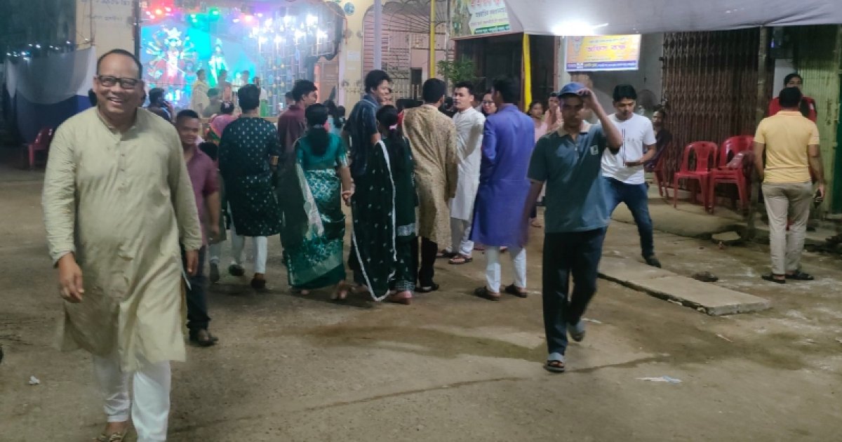 খাগড়াছড়িতে অবরোধ ও ১৪৪ ধারা, ৬৪ পূজা মণ্ডপ প্রায় খালি