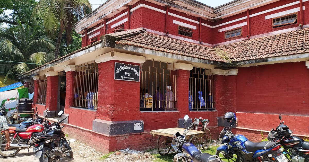 ঝুলছে নারী নির্যাতনের ৫ হাজার মামলা, বছরের পর বছর বিচারের অপেক্ষা