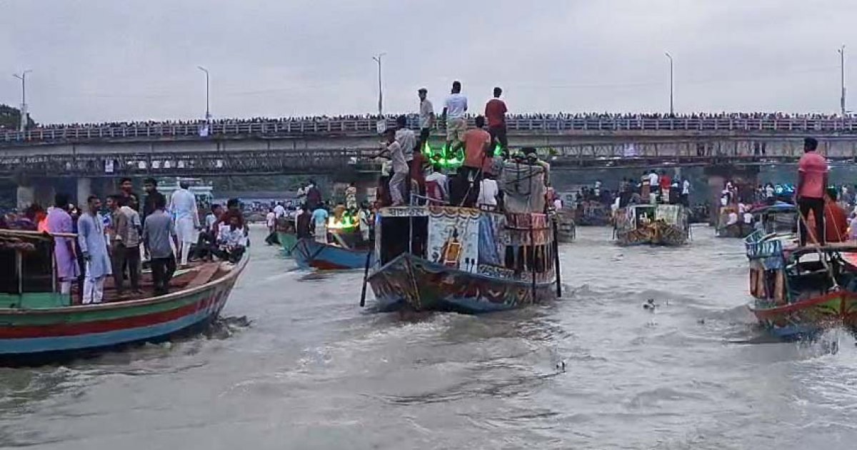 প্রতিমা বিসর্জনের সময় নৌকা ডুবে নিখোঁজ ২ শিশুর একজনের মরদেহ উদ্ধার