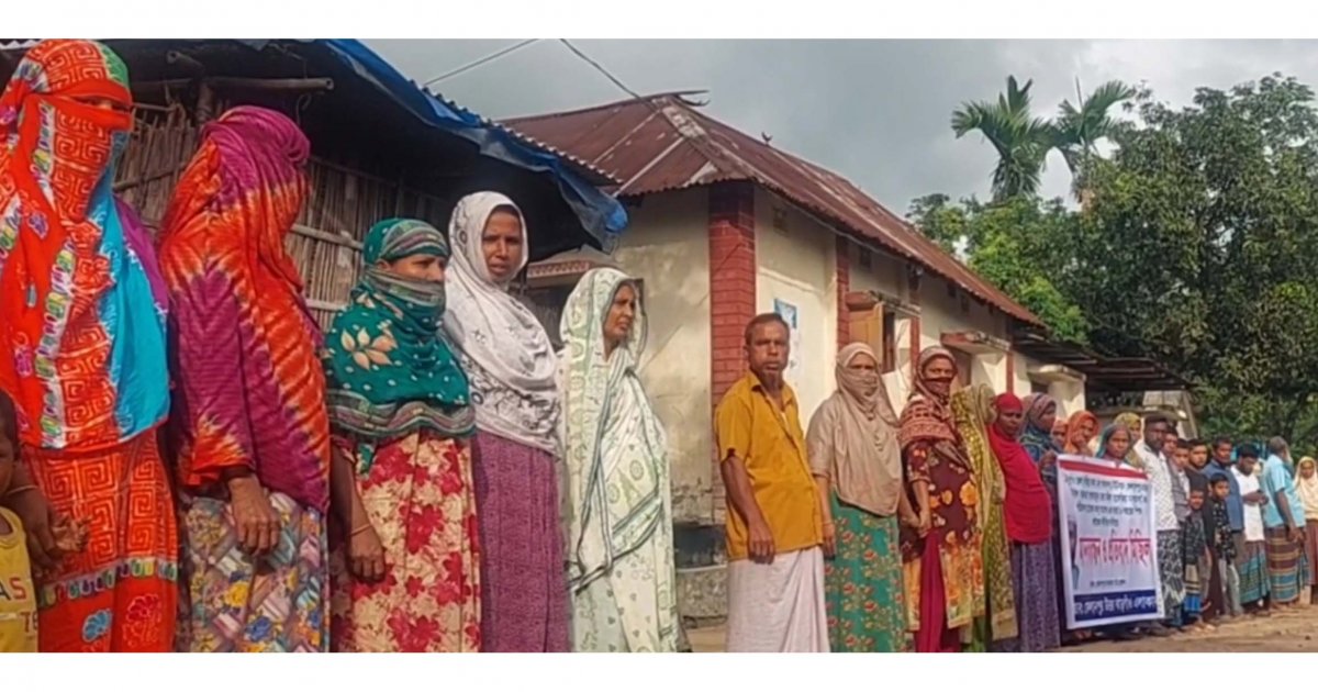 শিশুশিক্ষার্থী ধর্ষণে অভিযুক্ত মাদ্রাসা পরিচালকের বিচারের দাবিতে বিক্ষোভ