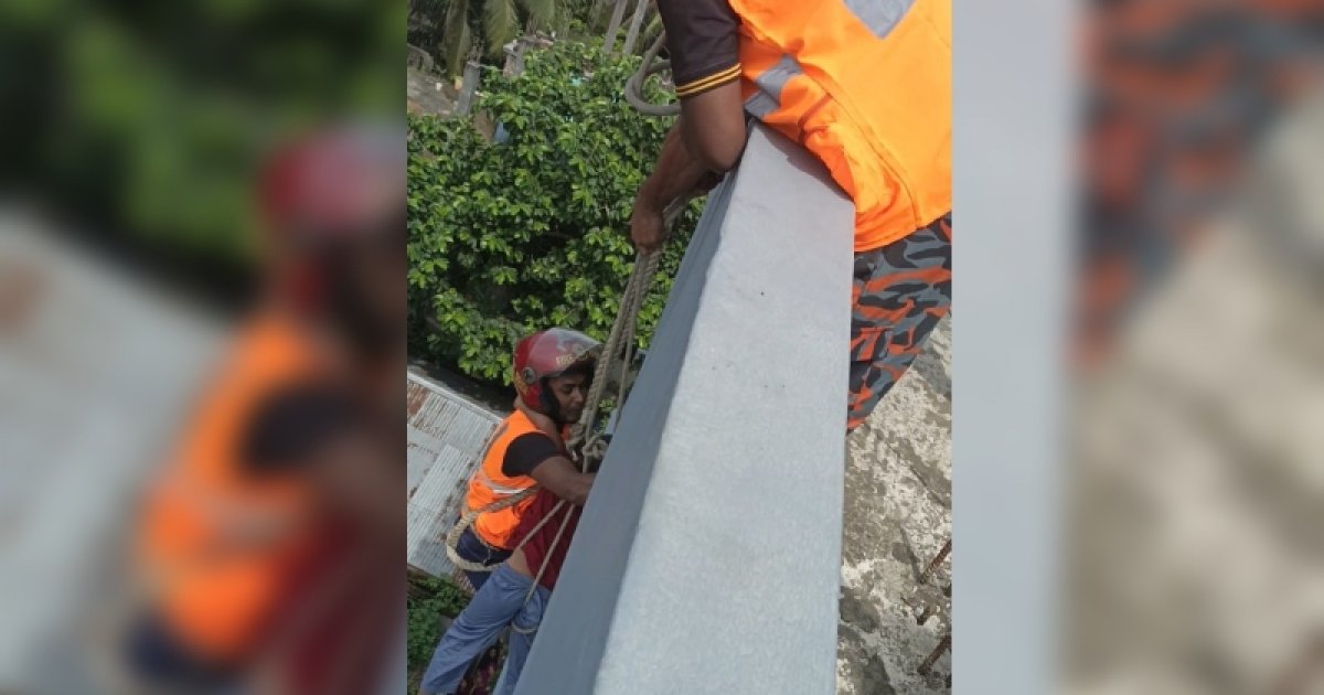 মাদ্রাসা থেকে পালাতে গিয়ে পাঁচতলার কার্নিশে আটকে পড়লো শিশু