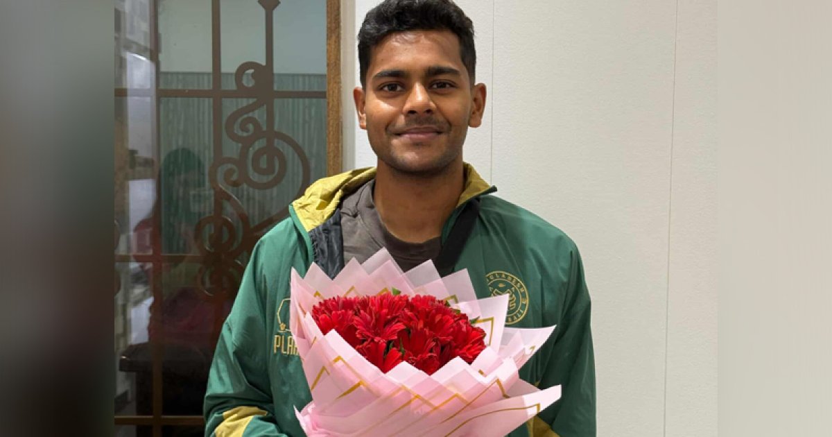 ঢাকায় নেমে হংকংকে কঠিন দল বললেন শমিত