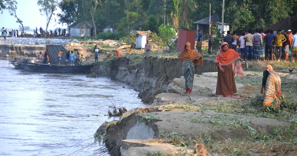 কুড়িগ্রামে নদী ভাঙনে তছনছ ৩০ পরিবার, হুমকিতে অর্ধশতাধিক