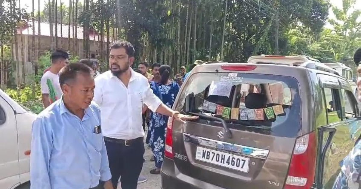 পশ্চিমবঙ্গে ত্রাণ বিলি করতে গিয়ে ফের আক্রান্ত বিজেপি বিধায়ক