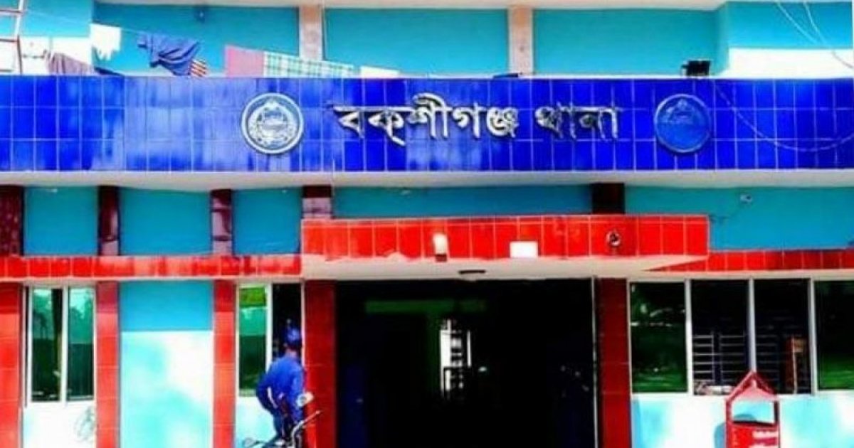 মাদক ব্যবসায়ীকে গ্রেফতার করার পর পুলিশের ওপর হামলা
