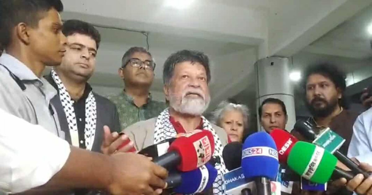 দেশে ফিরলেন শহিদুল আলম