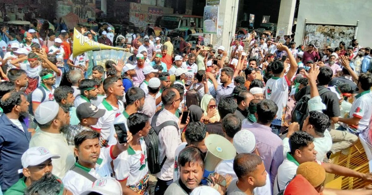 আলোচনা করতে সচিবালয়ে সাত কলেজের শিক্ষার্থীরা