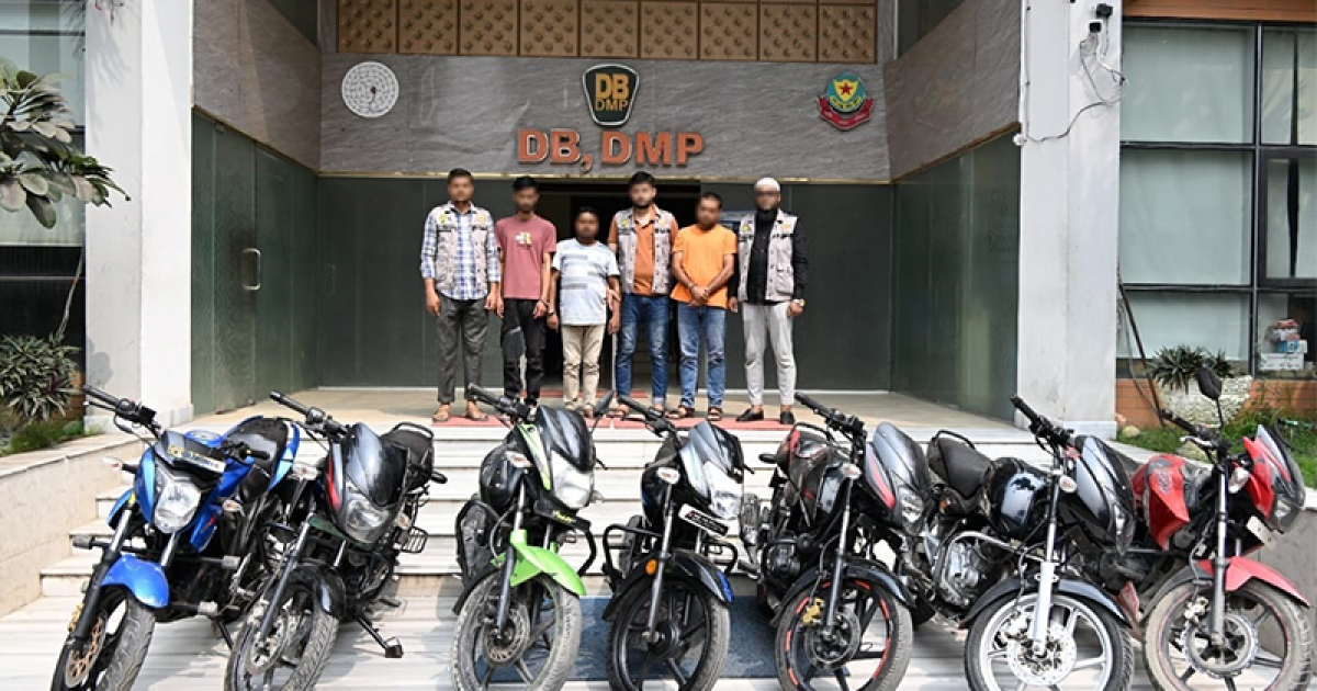 সাতটি চোরাই মোটরসাইকেলসহ চোর চক্রের ৩ সদস্য গ্রেফতার