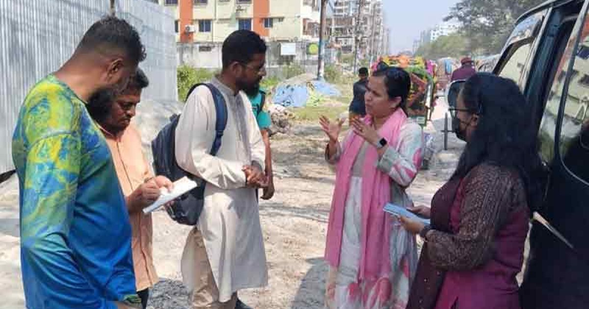 পরিবেশ অধিদফতরের অভিযান: নিষিদ্ধ পলিথিন জব্দ, জরিমানা