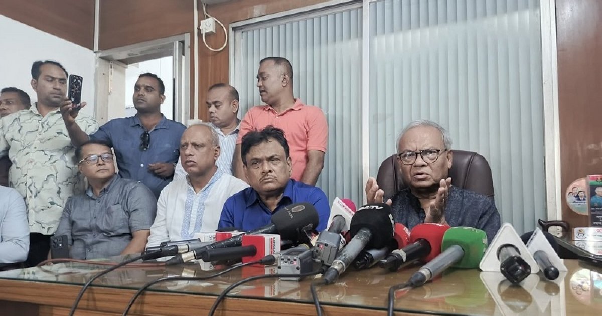আওয়ামী লীগ সচল নাকি নিষিদ্ধ থাকবে, সিদ্ধান্ত নেবে সরকার: রিজভী