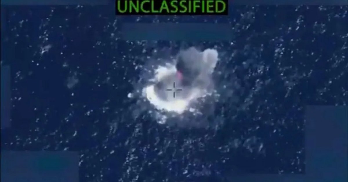 প্রশান্ত মহাসাগরে মার্কিন হামলায় ১৪ সন্দেহভাজন মাদক পাচারকারী নিহত