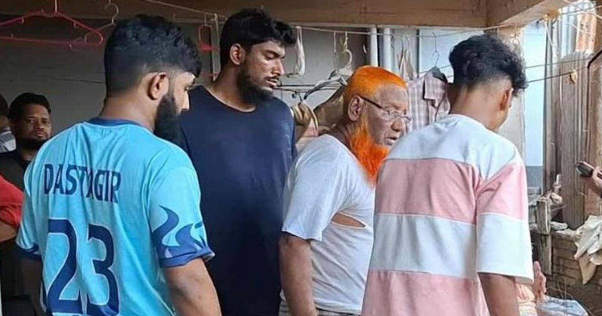 বিছানায় পড়ে ছিল শিশুর লাশ, ফ্যানে ঝুলছিলেন মা