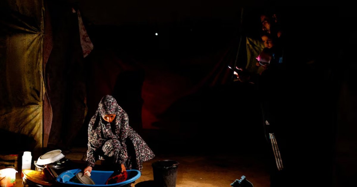 যুদ্ধবিরতির পরও গাজায় বিদ্যুৎহীন ফিলিস্তিনিরা