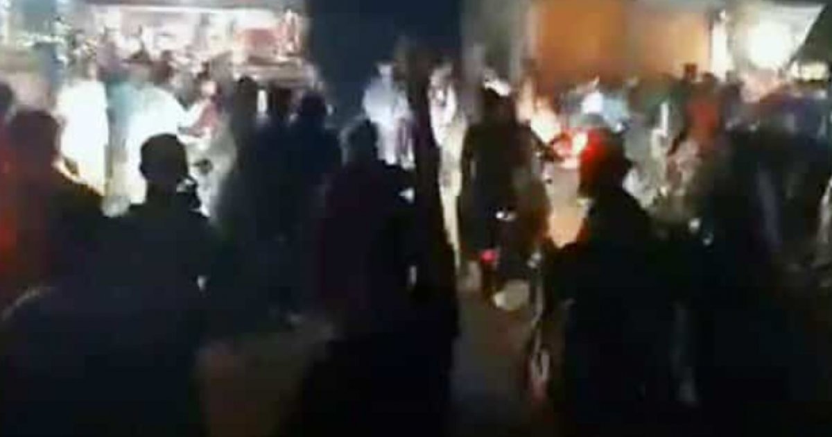 ছাত্রলীগ-আ.লীগের চার নেতা গ্রেফতার, মুক্তির দাবিতে থানার সামনে মিছিল