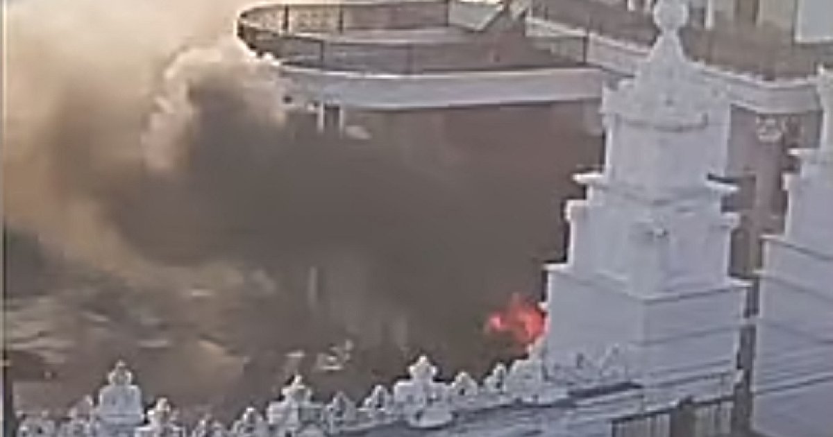 উত্তরায় সাবেক এমপির ভাইয়ের বাসায় আগুন