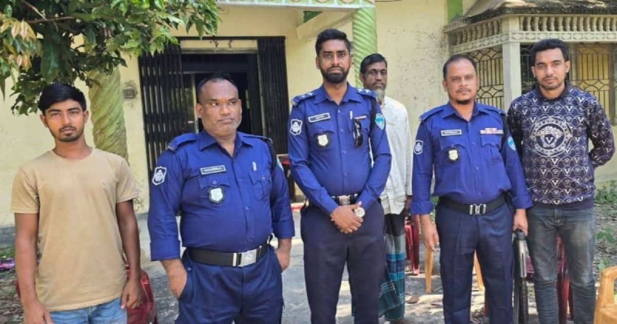 শেখ হাসিনার রায়কে কেন্দ্র করে ট্রাইব্যুনালের বিচারপতির বাড়িতে পুলিশ মোতায়েন