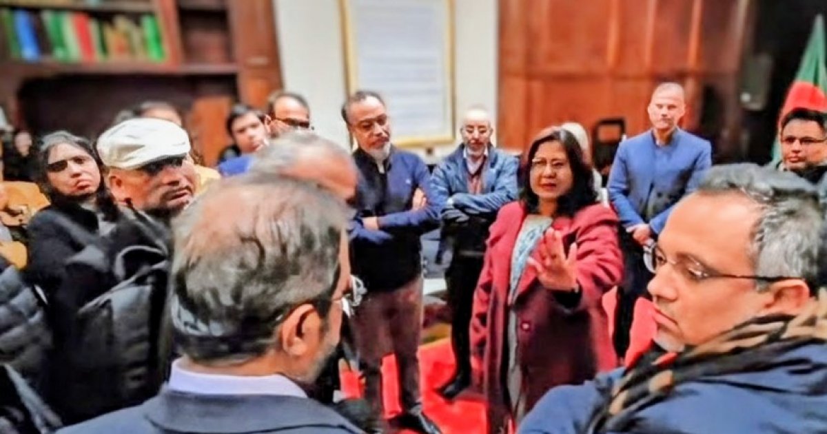 লন্ড‌নে বাংলা‌দে‌শের হাই-ক‌মিশনারকে হেনস্তা, ক‌মিউ‌নি‌টি‌তে প্রতিক্রিয়া